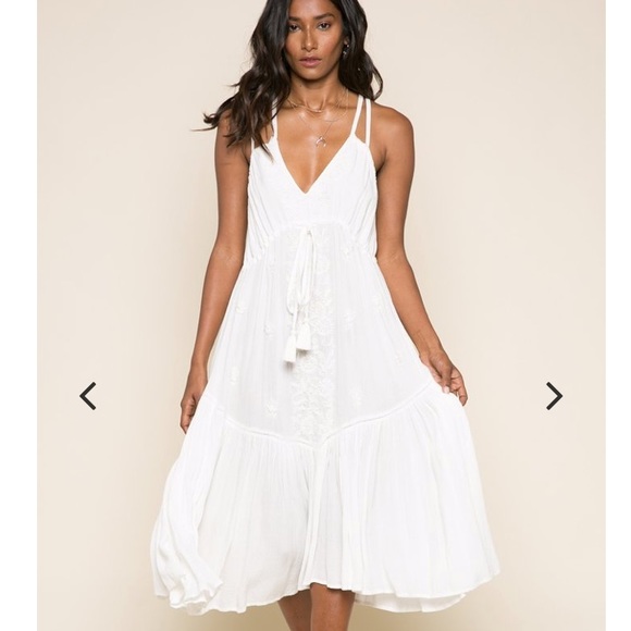 RAGA Dresses & Skirts - Raga Enduring Kiss Strappy Midi Dress